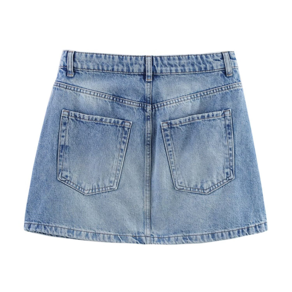 Making vintage accessories including hip hugging denim skirt for women