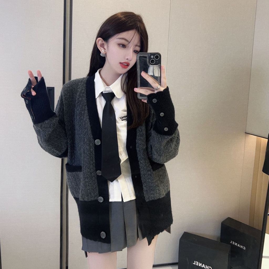 Minimalist Sweater For Women Long Sleeve V Neck Single Breasted Causal Loose Elegant Jacket New Clothing